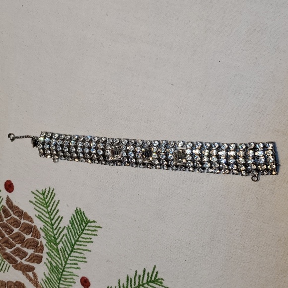 Weiss Rhinstone Bracelet - Picture 6 of 12